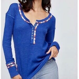 🌻 FREE PEOPLE Rainbow Thermal Henley Top Blue Long Sleeve Embroidered Boho Sz S